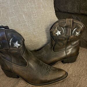 Leather cowgirl booties